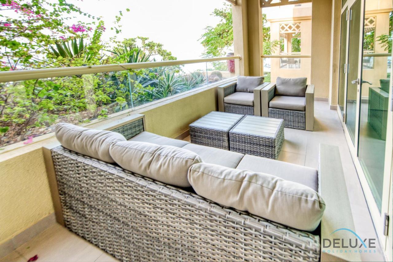 Lively 1 Bedroom At Al Nabat Shoreline 8 Palm Jumeirah By Deluxe Holiday Homes Dubái Exterior foto